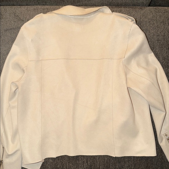 H&M Stylish Cream Jacket with Zipper Details - Picture 4 of 6